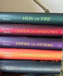 Throne of glass set of 5! Heir of Fire, Queen of Shadows, Empire of Storms, Tower of Dawn, Kingdom of Ash