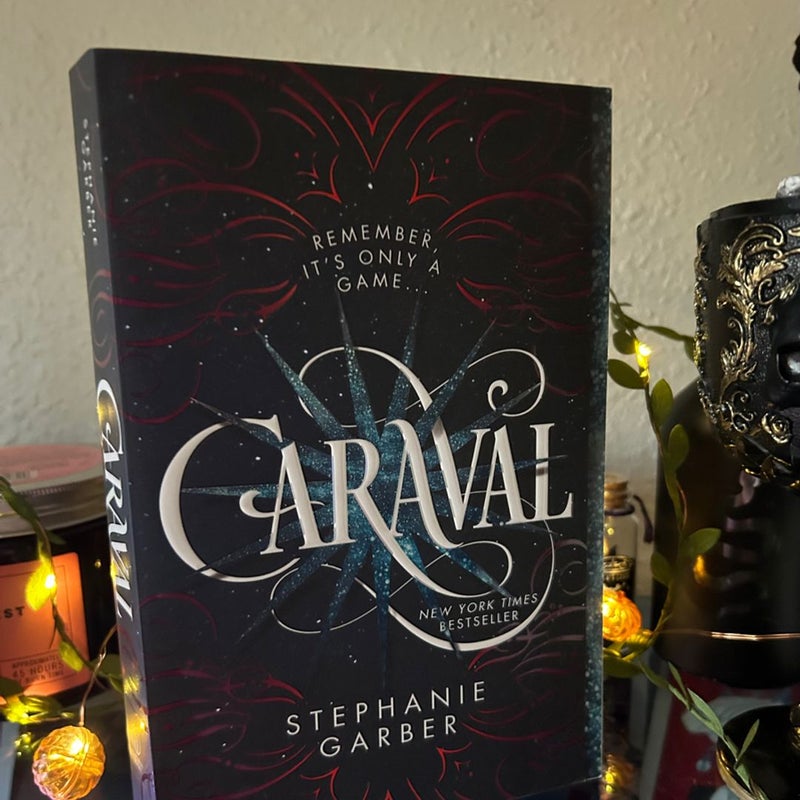 Caraval by Stephanie Garber, Paperback