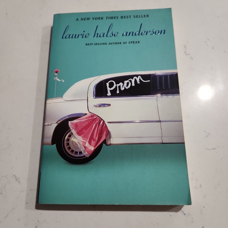 Prom by Laurie Halse Anderson , Paperback | Pangobooks