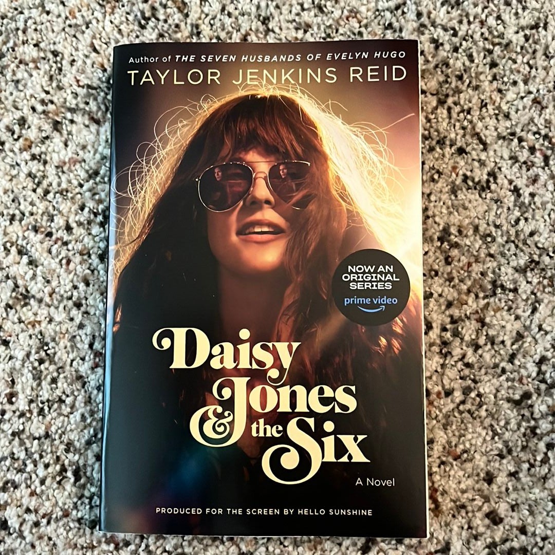 Daisy Jones and the Six (TV Tie-In Edition) by Taylor Jenkins Reid,  Paperback