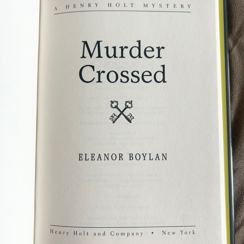 Murder Crossed  4544