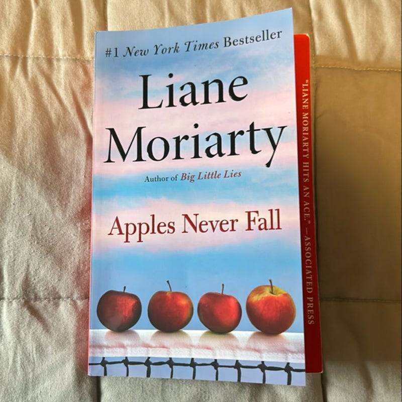 Apples Never Fall