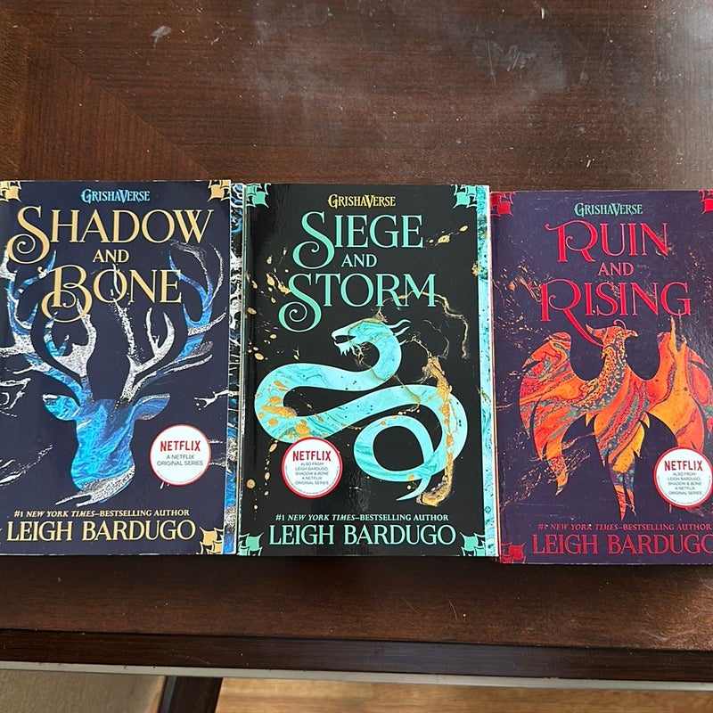 The Shadow and Bone Trilogy Boxed Set