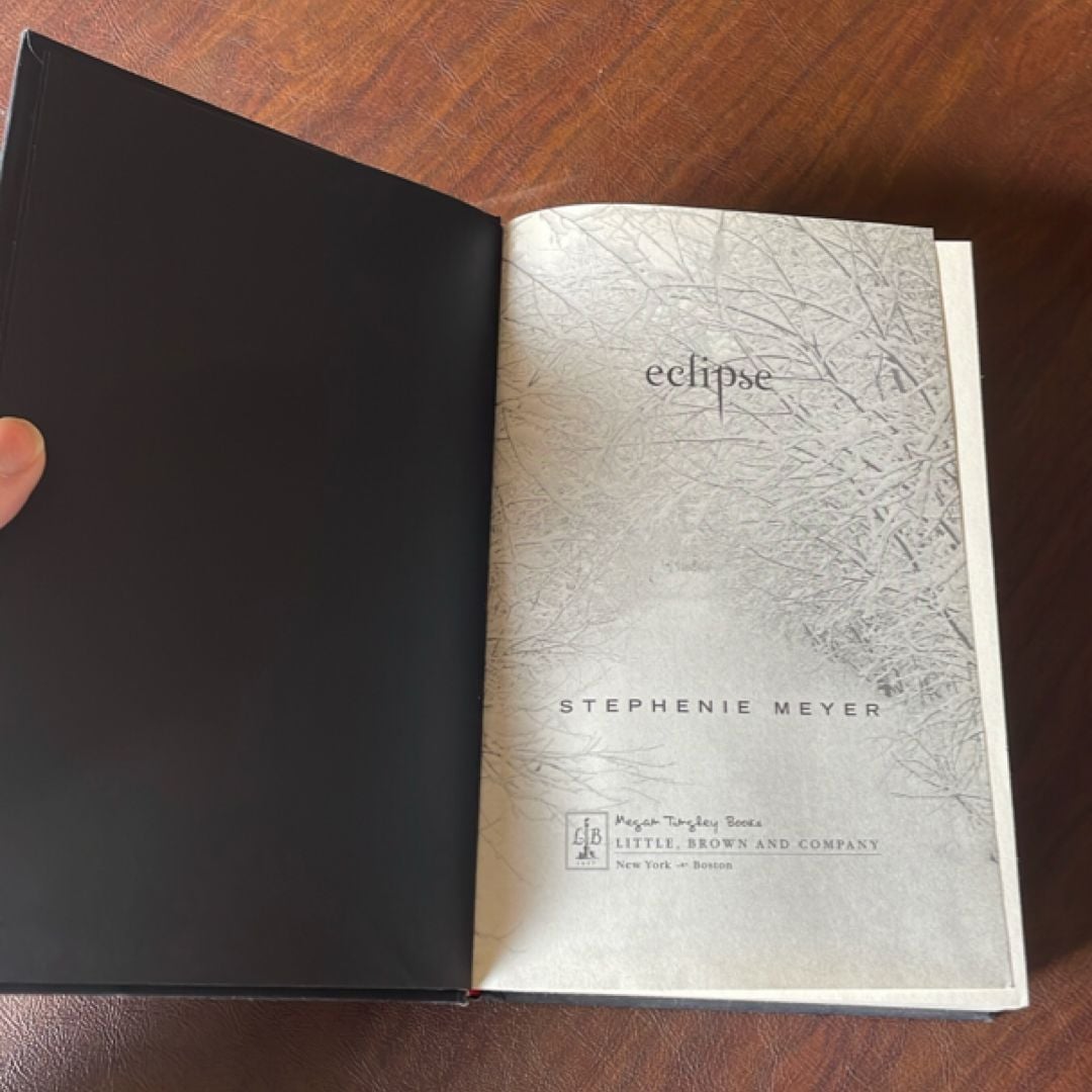 Eclipse by Stephenie Meyer, Hardcover | Pangobooks