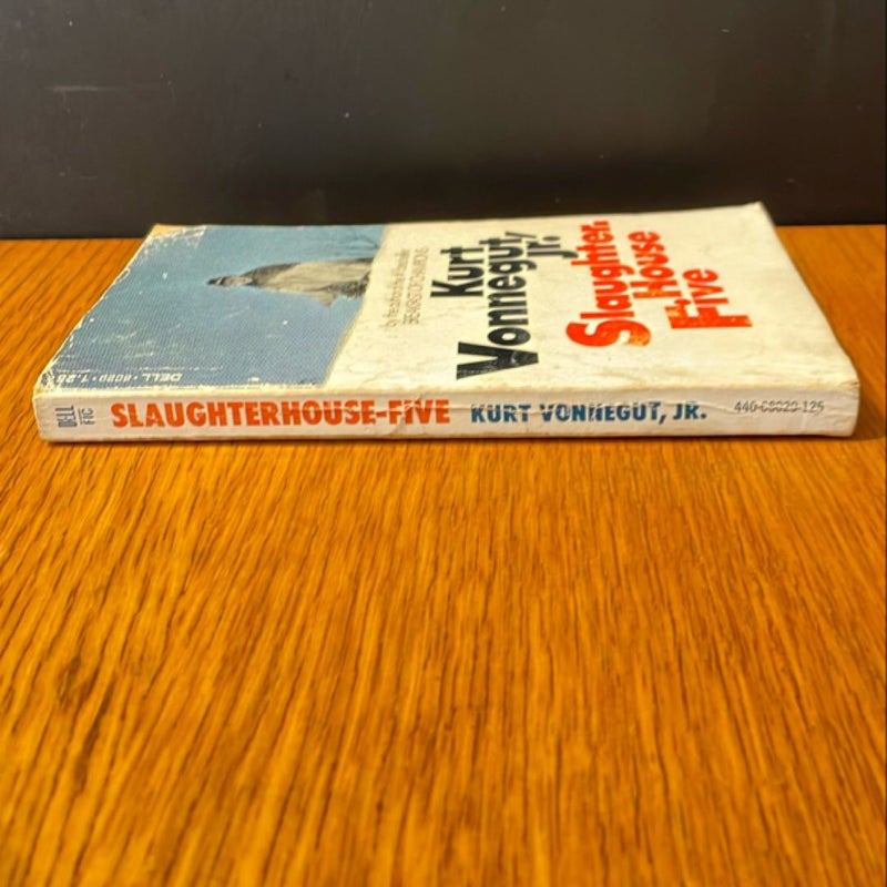 Slaughter. House Five by Kurt Vonnegut, Jr., Paperback | Pangobooks