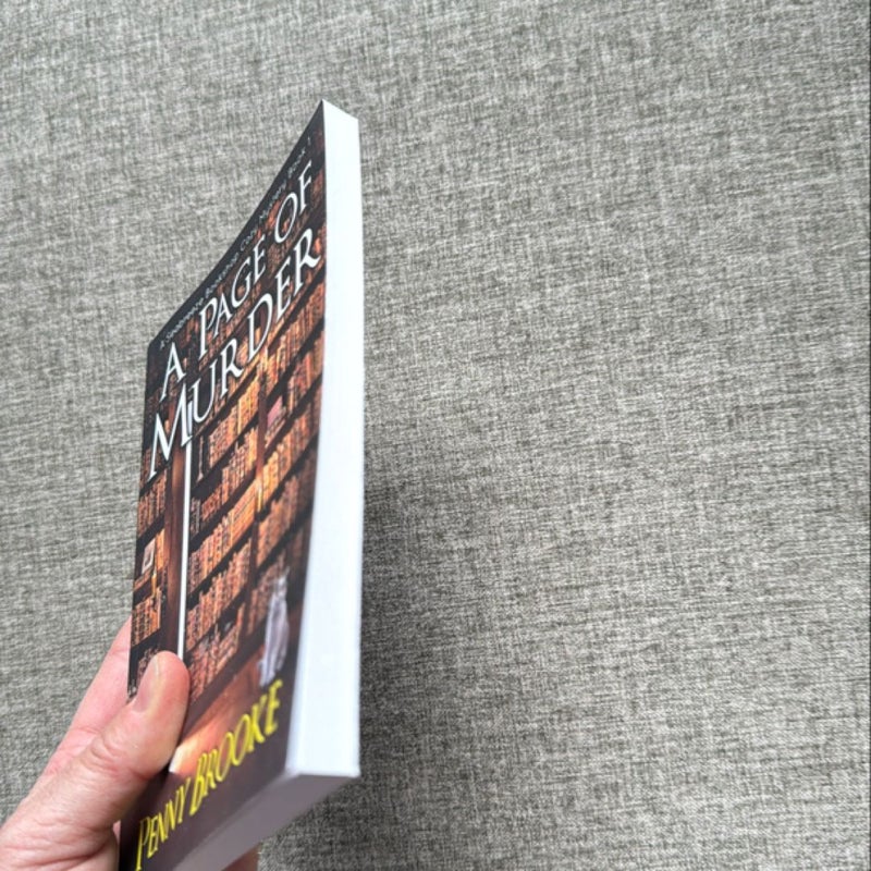 A Page of Murder (a Seabreeze Bookshop Cozy Mystery Book 1)
