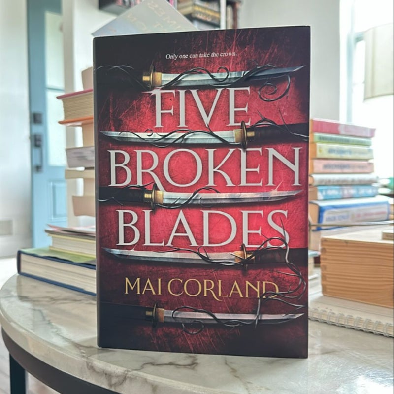 Five Broken Blades (Deluxe Limited Edition)