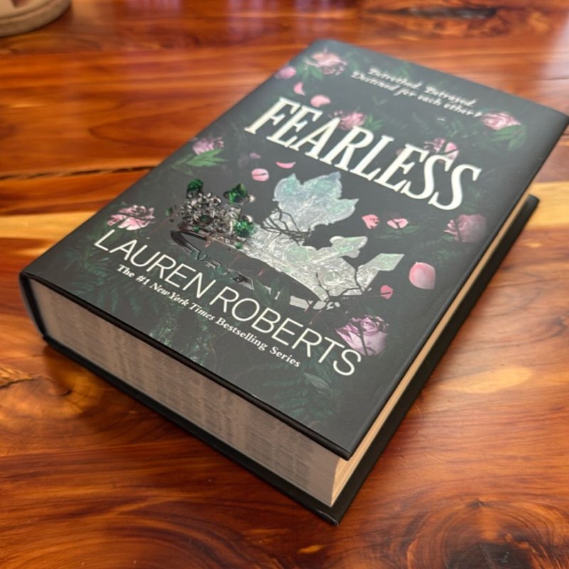 Fearless by Lauren Roberts, Hardcover | Pangobooks