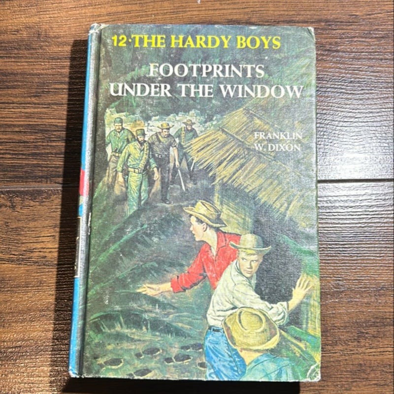 Hardy Boys 12: Footprints under the Window