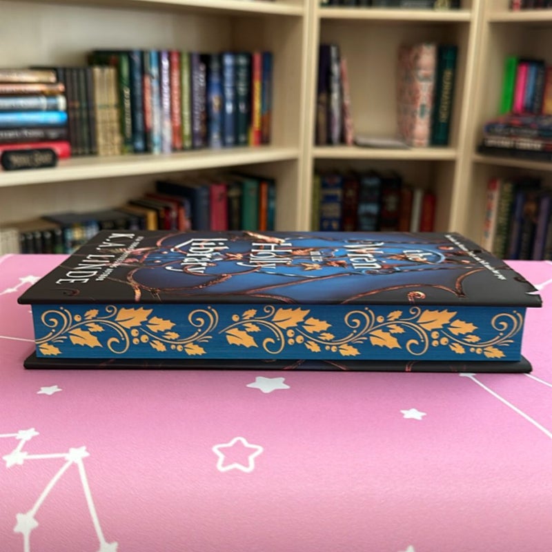 The Wren in the Holly Library (Deluxe Limited Edition)