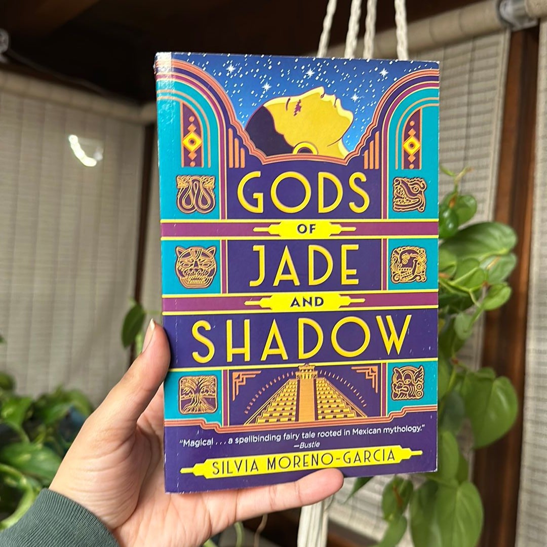 Gods of Jade and Shadow by Silvia MorenoGarcia, Paperback Pangobooks