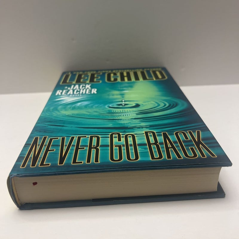 Jack Reacher Series: Never Go Back (Book #18) 