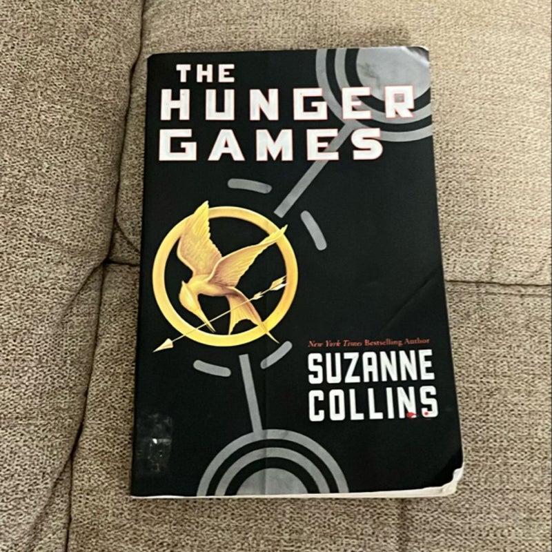 The Hunger Games by Suzanne Collins, Paperback | Pangobooks