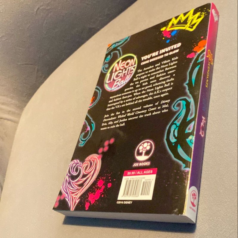 Disney Descendants Wicked World Cinestory Comic Vol. 2