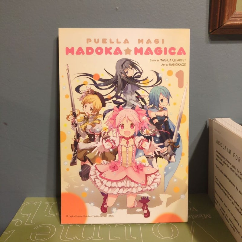 Puella Magi Madoka Magica, Vol. 1