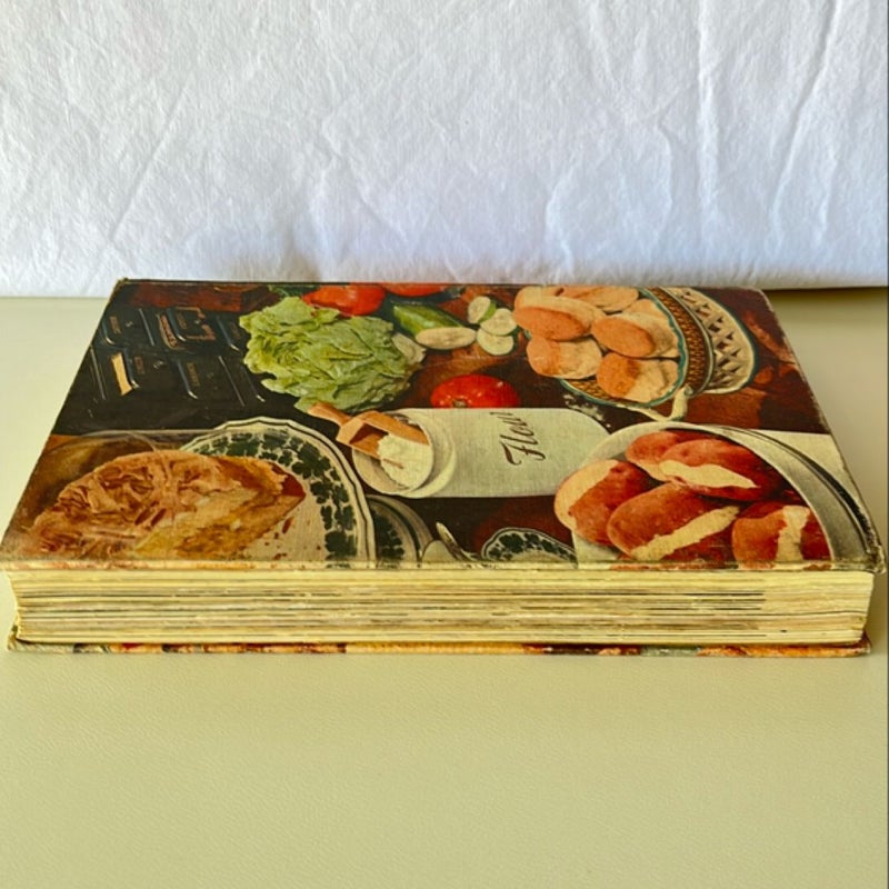 Vintage 50s Betty Crocker Picture Cookbook revised and enlarged 2nd edition