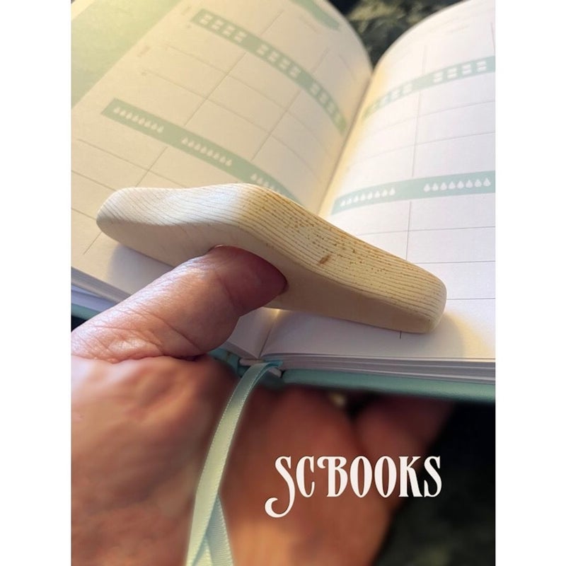 Smooth Wooden Thumb Book Page Holder Bookmark Wood Page Spreader For Reading Book Lovers Boys Girls Office Workers Gift