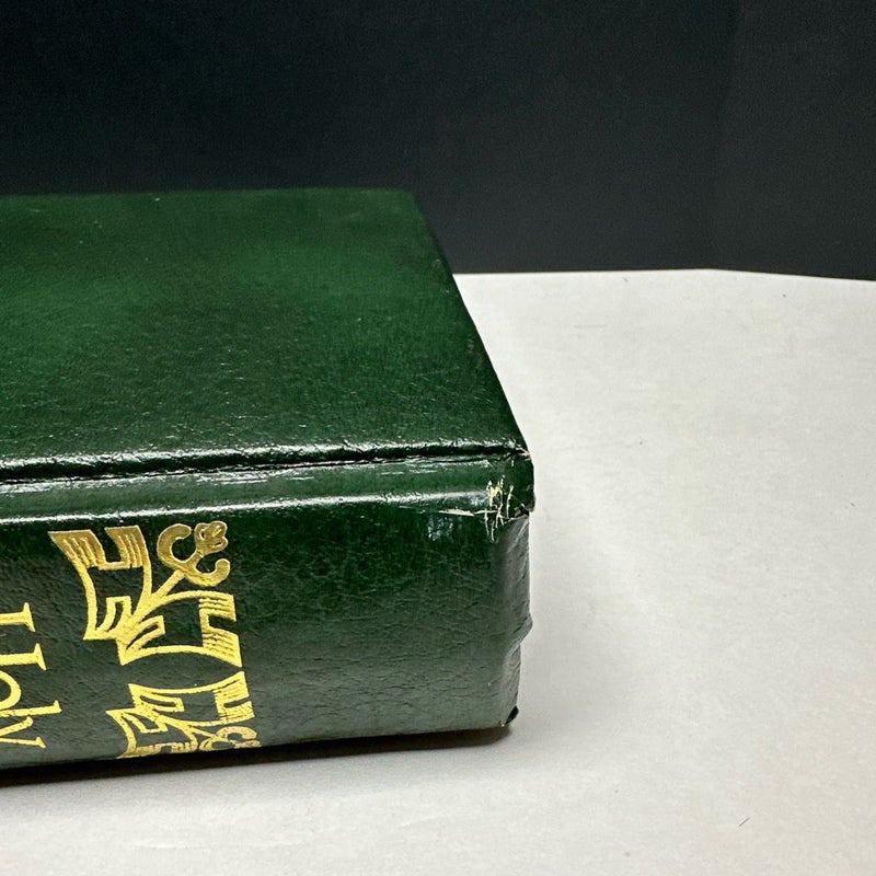 HOLY BIBLE HOLMAN 1970 Green Large Print Family Bible KJV Illustrated Hardcover