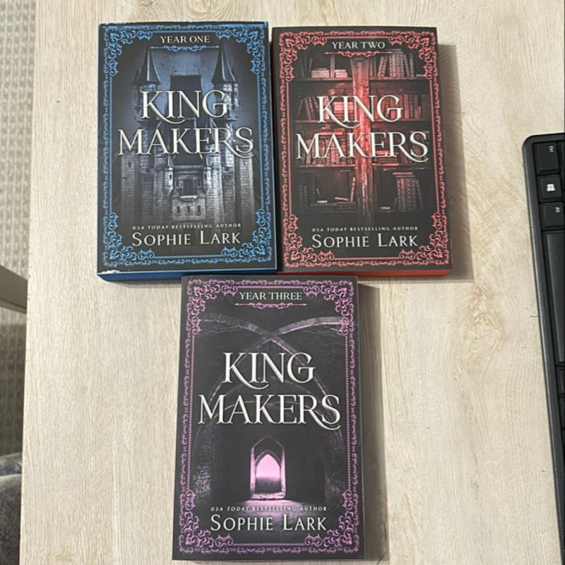 Kingmakers Set- sprayed edges