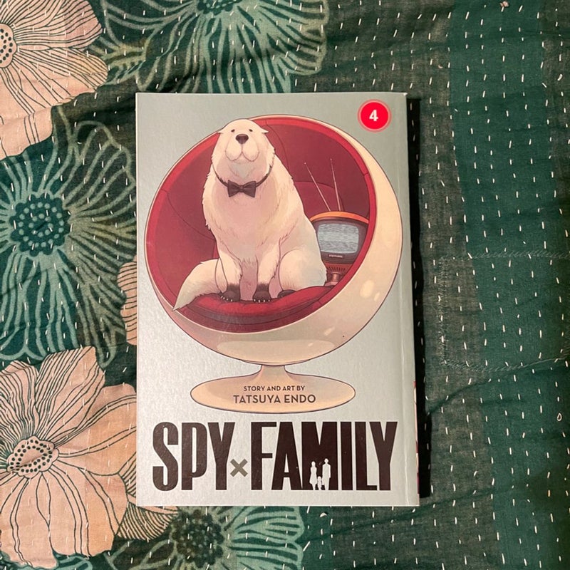 Spy x Family, Vol. 4 by Tatsuya Endo, Paperback