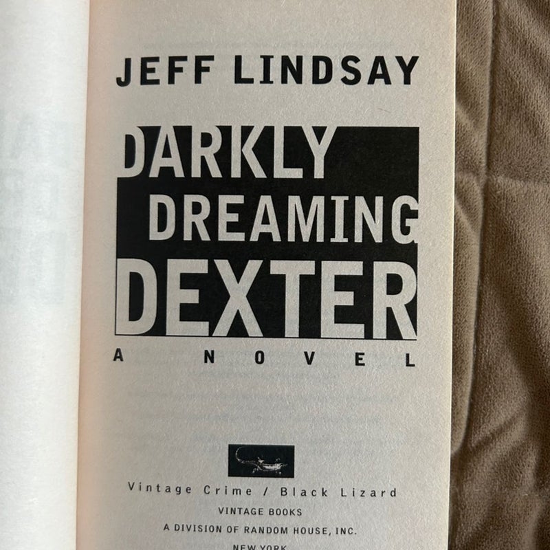 Darkly Dreaming Dexter 3152