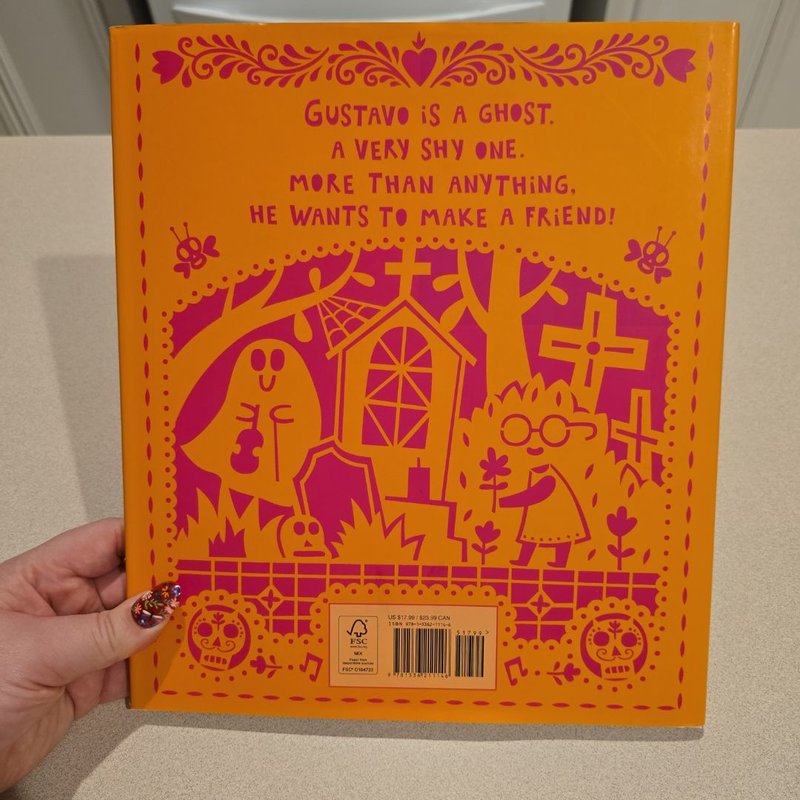 Gustavo, the Shy Ghost