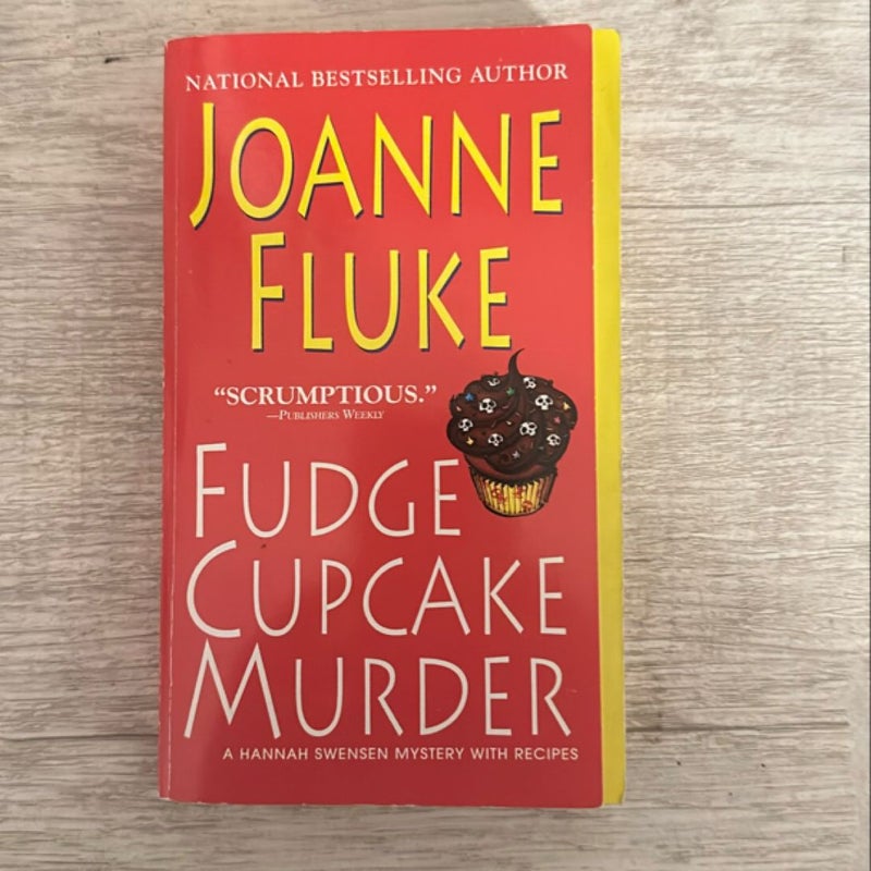 Fudge Cupcake Murder