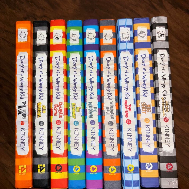 Diary of a Wimpy Kid Bundle (Books 9-17)