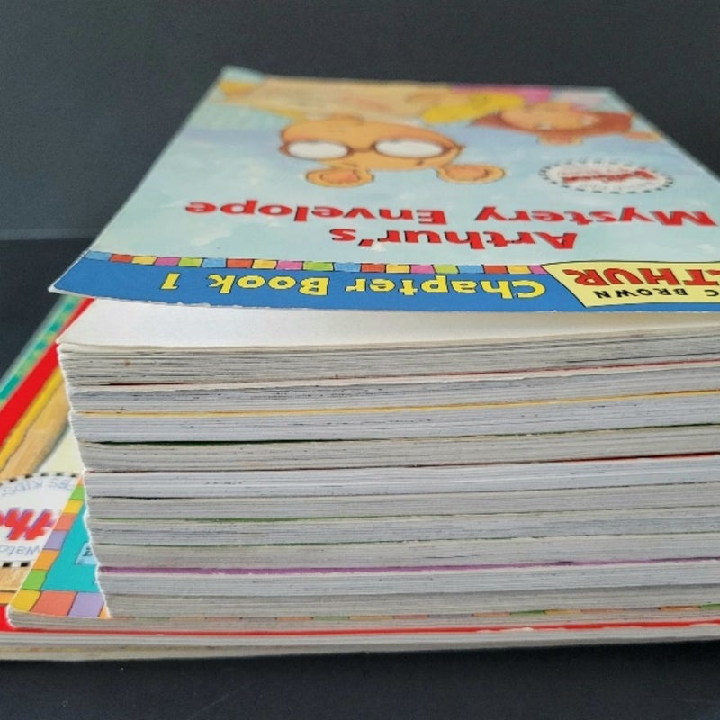 LOT OF 14 ARTHUR CHAPTER BOOKS MARC BROWN PBS TV SHOW W/ STICKERS VINTAGE 1990s