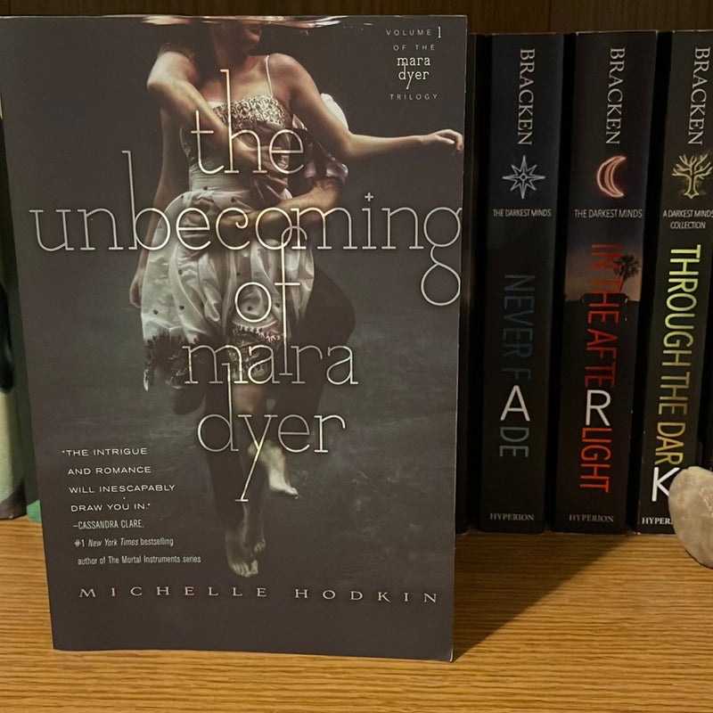 The Unbecoming of Mara Dyer