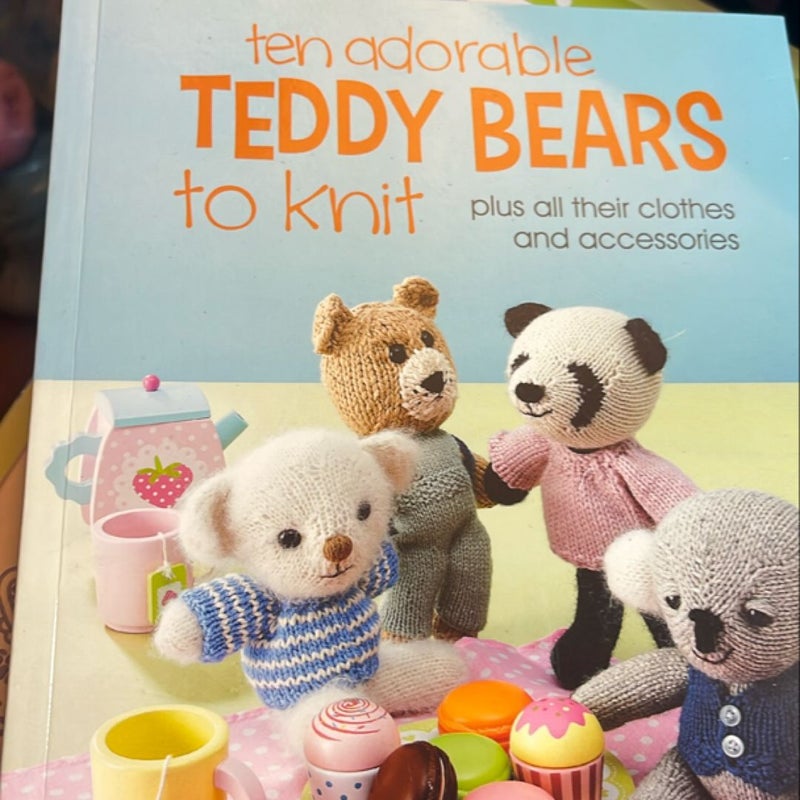 Ten adorable teddy bears to knit