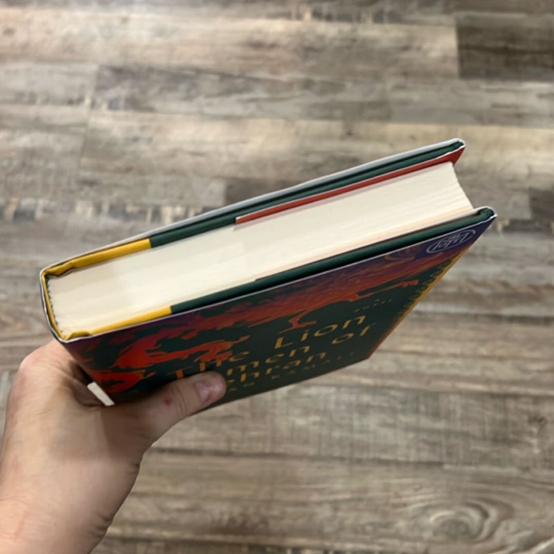 The Lion Women of Tehran: Book of the Month Edition 