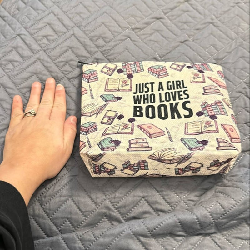 Just a girl who loves books Pouch