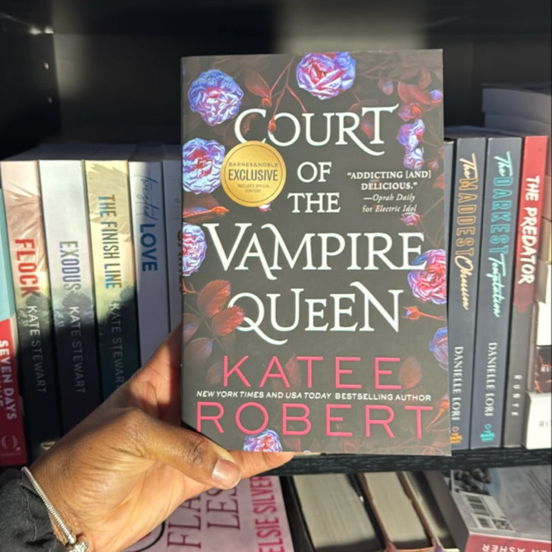 Court of the Vampire Queen Barnes & Noble Exclusive Edition 