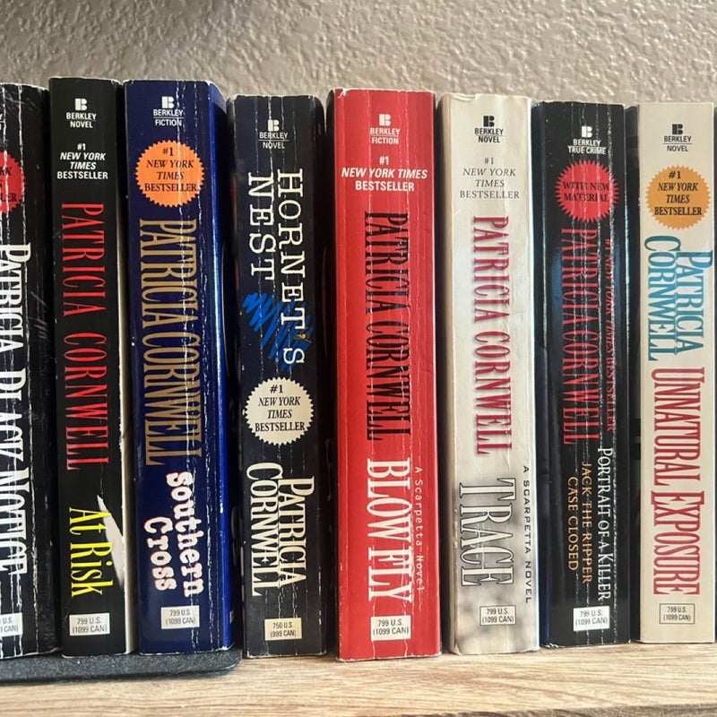 8 Patricia Cornwell books