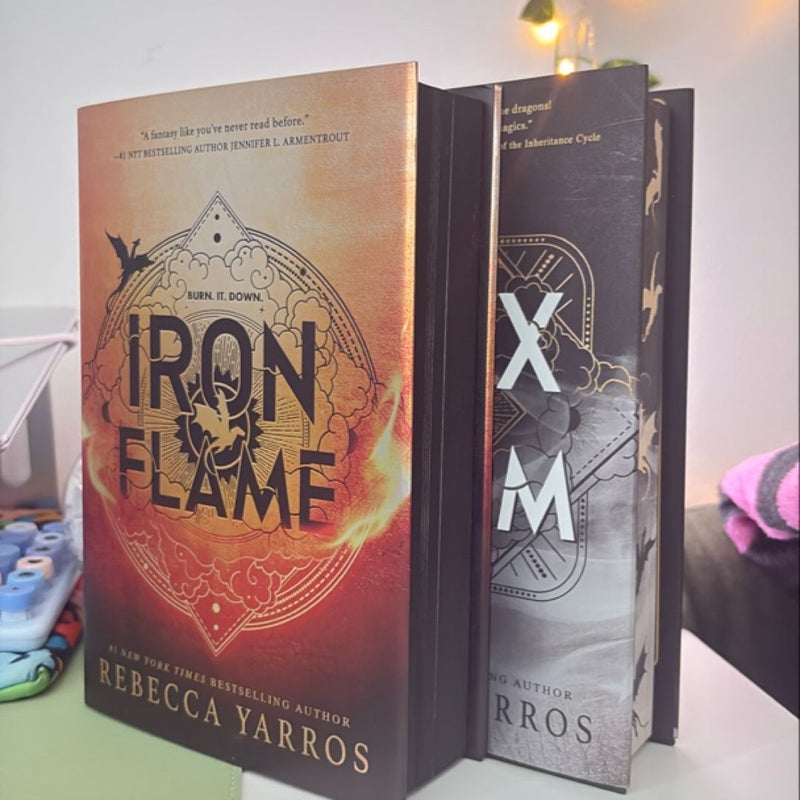 Iron Flame and Onyx Storm (Deluxe Limited Edition) Bundle