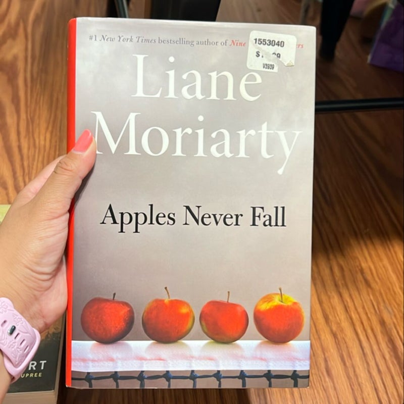 Apples Never Fall