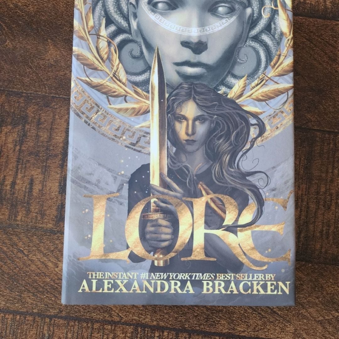 Bookish high quality Box - Lore - Alexandra Bracken