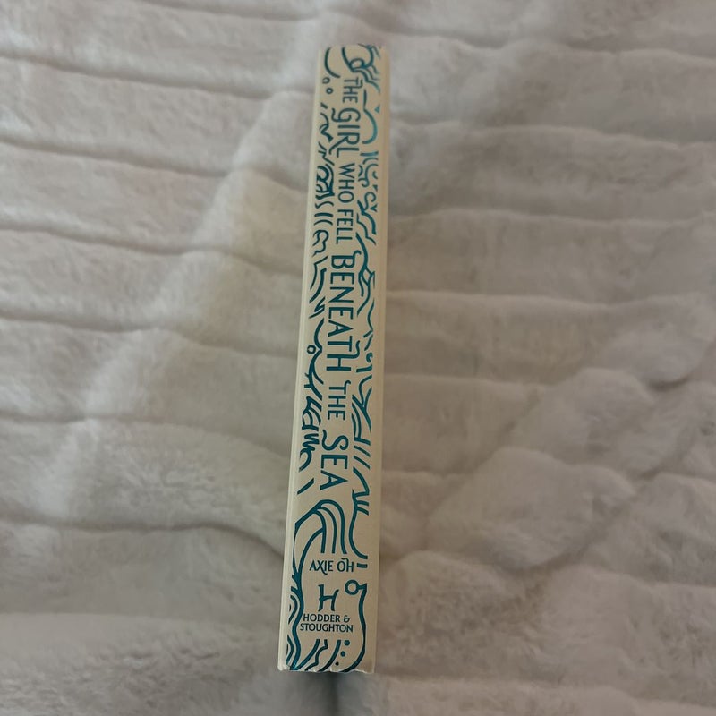 The Girl Who Fell Beneath the Sea (Fairyloot)