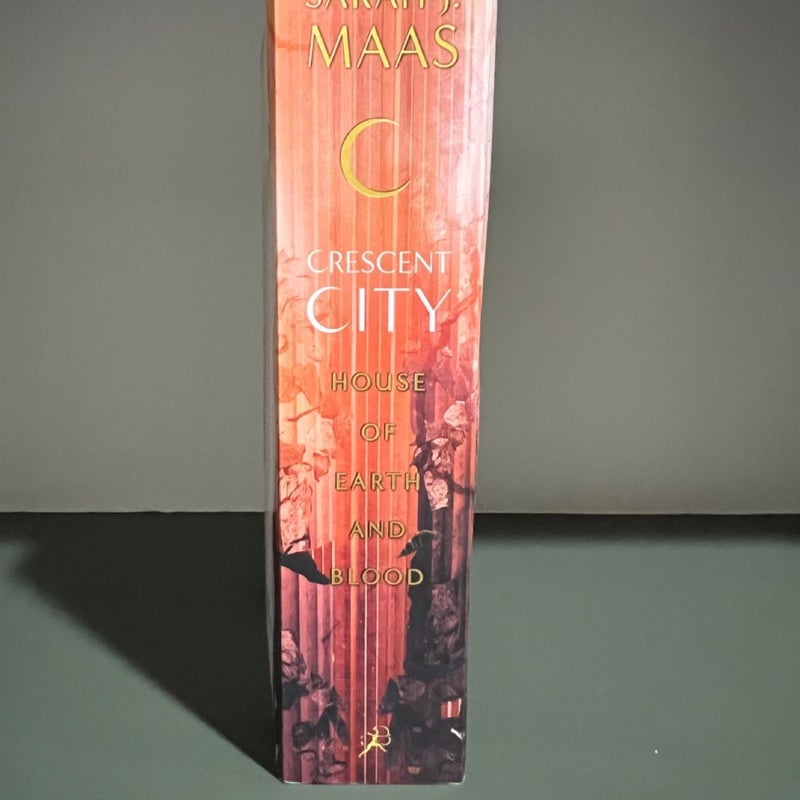 House of Earth and Blood (B&N exclusive edition)