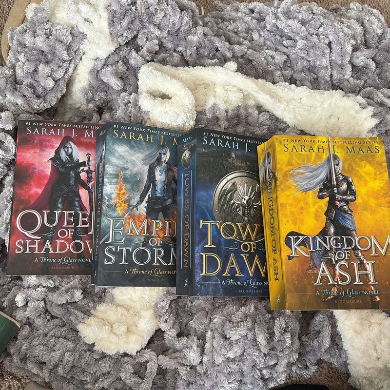 Throne of Glass box set (original covers)