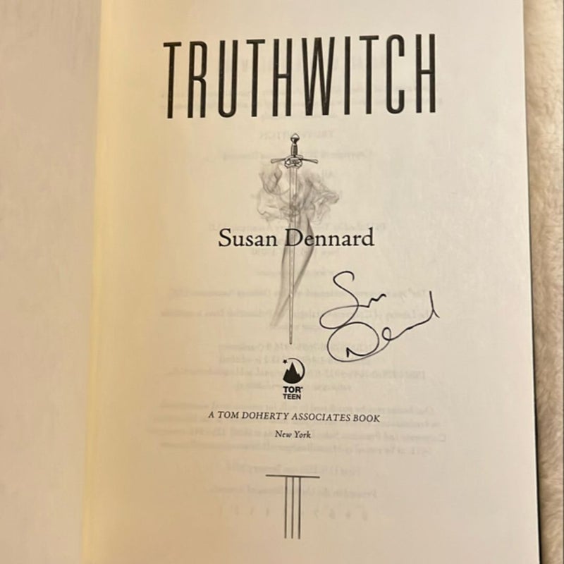 Truthwitch *signed*