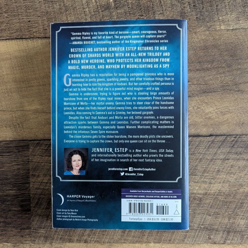 Capture the Crown: A Gargoyle Queen Novel
