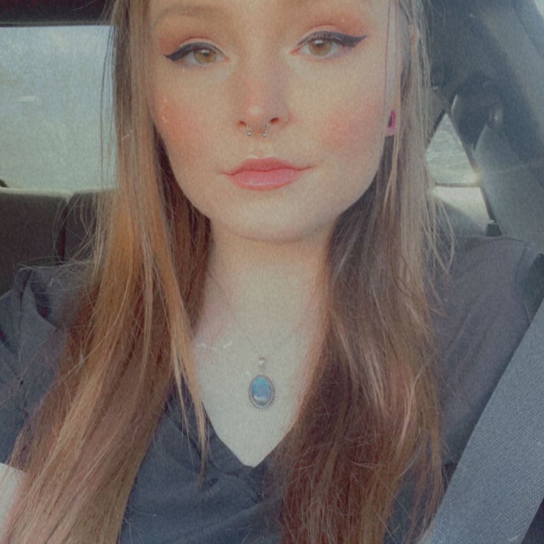 AshhhSellsBooks