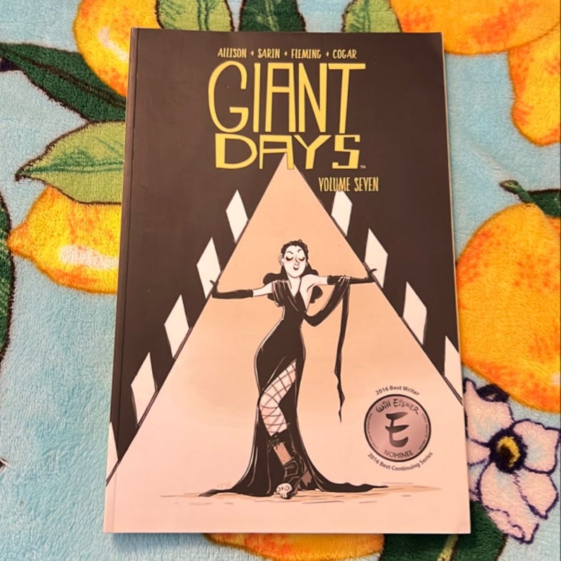 Giant Days Vol. 7