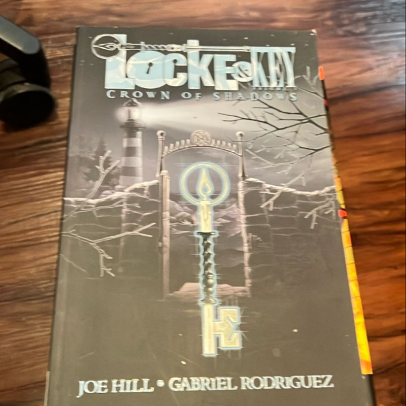 Locke and Key, Vol. 3: Crown of Shadows