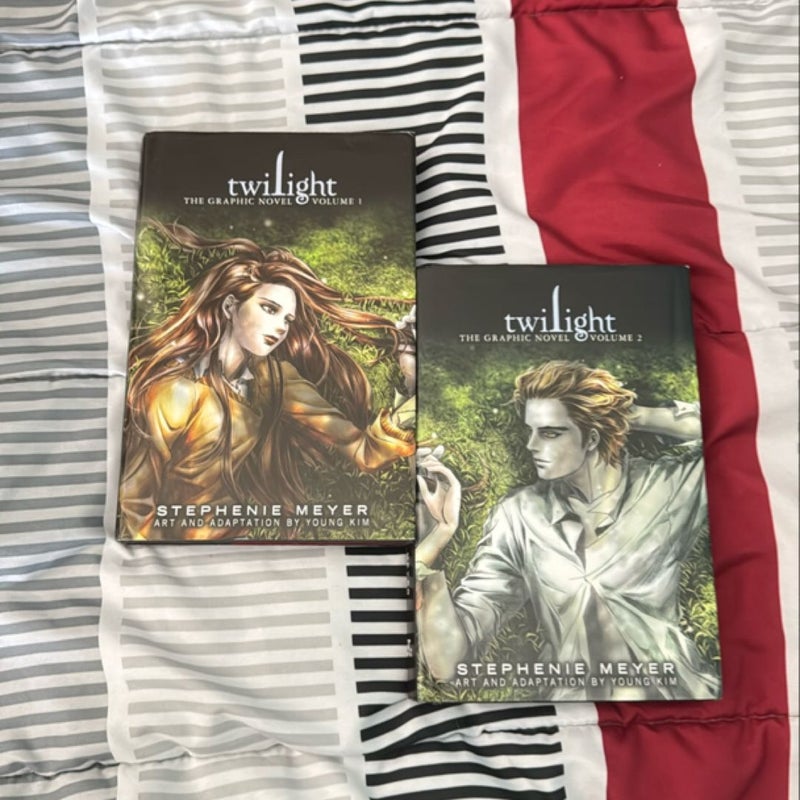 Twilight: the Graphic Novel, Vol. 1