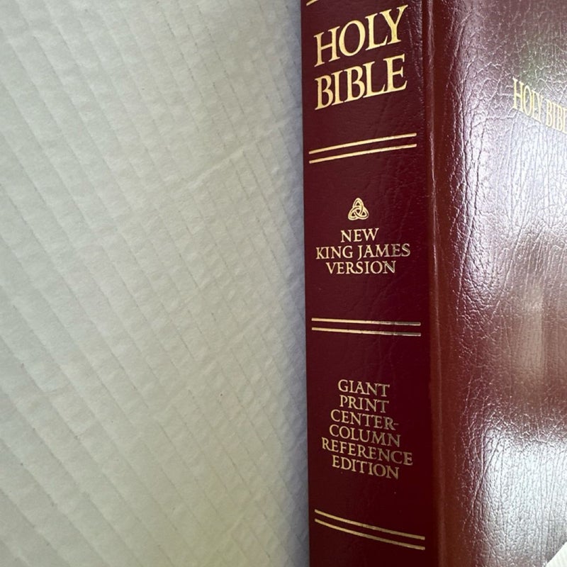 Holy Bible: New King James NKJV Giant Print Center Column Reference Nelson 991BG