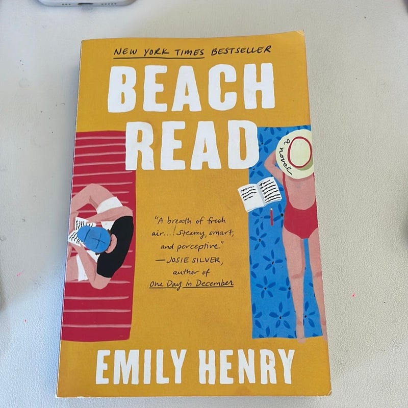 Beach Read by Emily Henry, Paperback | Pangobooks