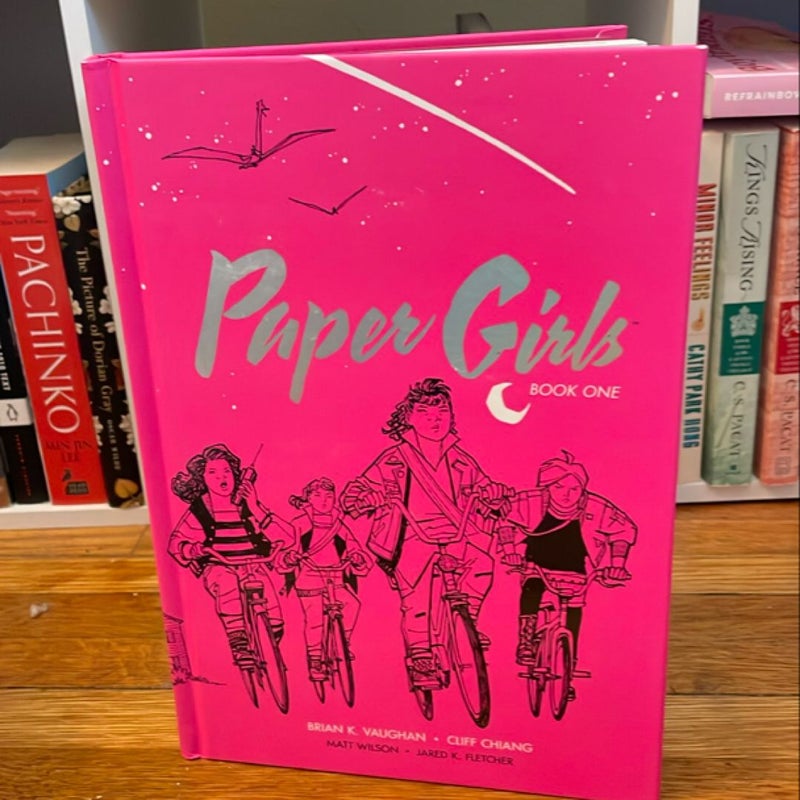 Paper Girls Deluxe Edition Volume 1